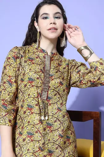 Women Floral Printed Regular Sequinned Pure Silk Kurta with Trousers