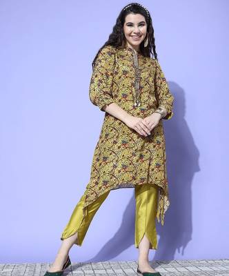 Women Floral Printed Regular Sequinned Pure Silk Kurta with Trousers 3