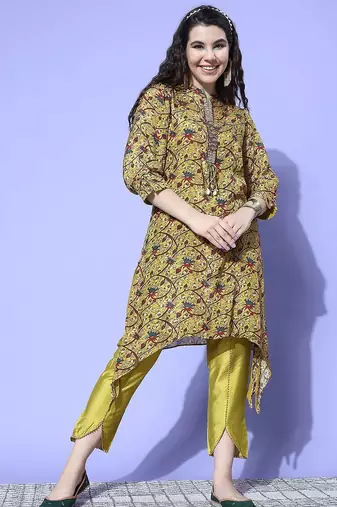Women Floral Printed Regular Sequinned Pure Silk Kurta with Trousers
