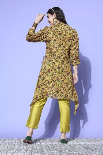 Women Floral Printed Regular Sequinned Pure Silk Kurta with Trousers