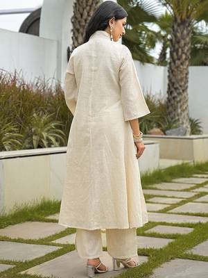 Women Pleated Thread Work Kurta with Trousers 5