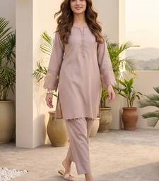 Women Regular Thread Work Kurta with Trousers