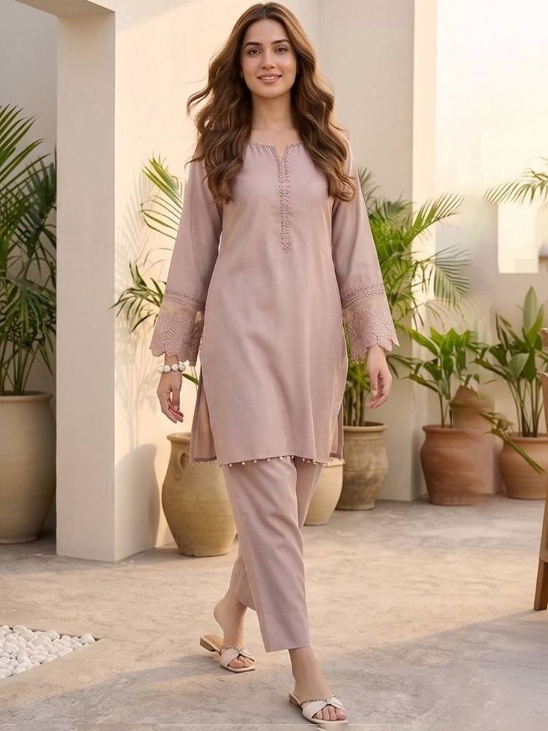 Women Regular Thread Work Kurta with Trousers
