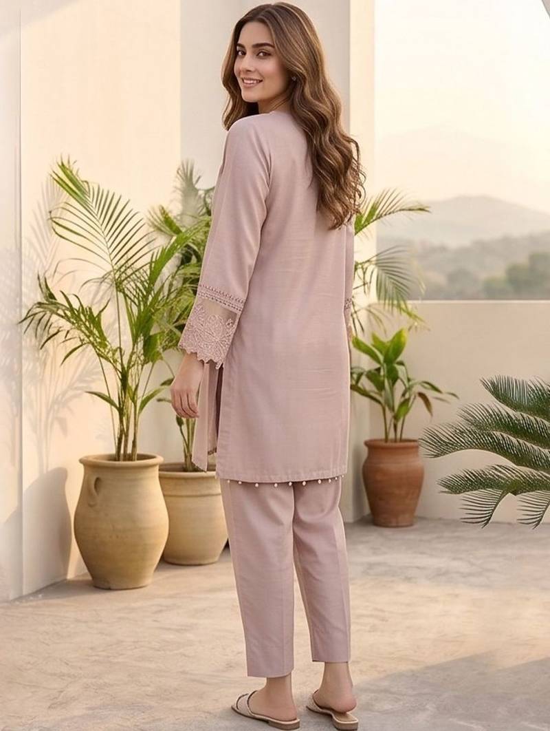 Women Regular Thread Work Kurta with Trousers