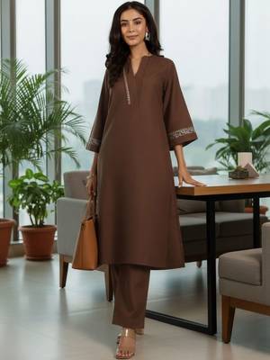 Women Ethnic Motifs Embroidered Regular Thread Work Kurta with Trousers 3