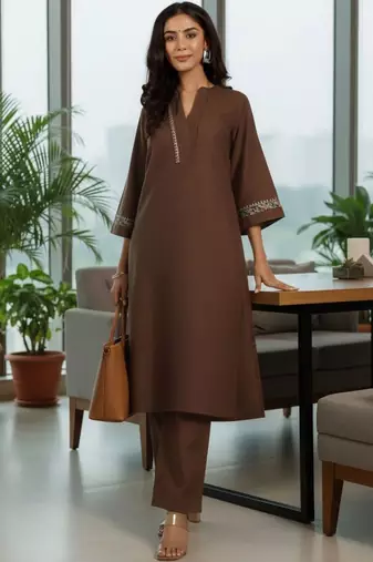 Women Ethnic Motifs Embroidered Regular Thread Work Kurta with Trousers