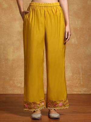 Women Floral Embroidered Regular Thread Work Pure Cotton Kurta with Trousers & With Dupatta 6