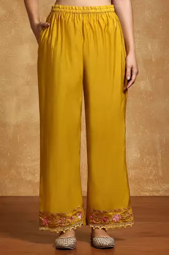 Women Floral Embroidered Regular Thread Work Pure Cotton Kurta with Trousers & With Dupatta