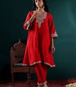 Women Floral Embroidered Regular Kurta with Trousers & With Dupatta