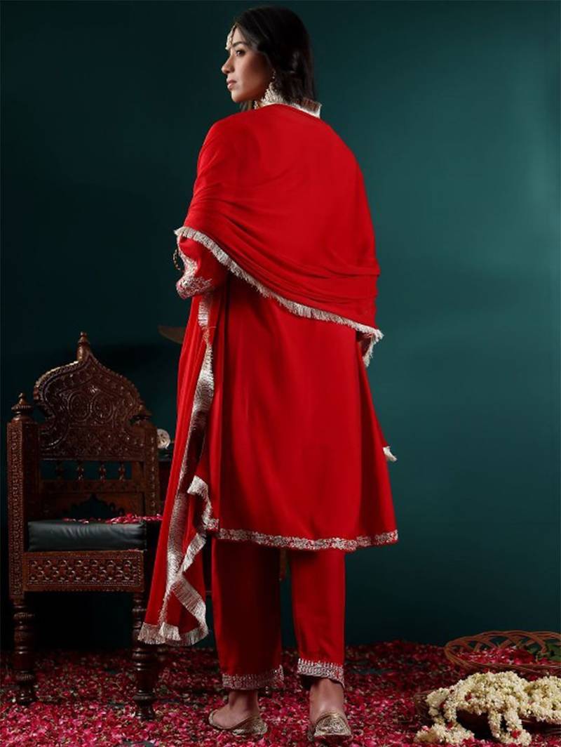 Women Floral Embroidered Regular Kurta with Trousers & With Dupatta