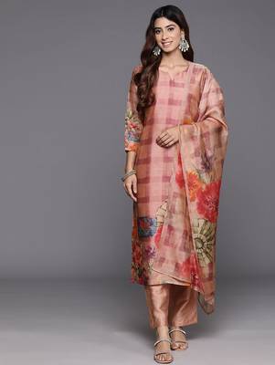 Women Floral Printed Regular Chanderi Silk Kurta with Trousers & With Dupatta 1