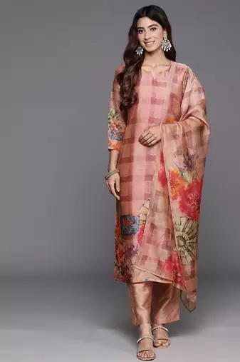 Women Floral Printed Regular Chanderi Silk Kurta with Trousers & With Dupatta