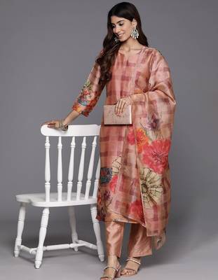 Women Floral Printed Regular Chanderi Silk Kurta with Trousers & With Dupatta 7
