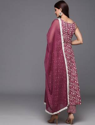 Floral Printed Pure Cotton Anarkali Kurta with Trousers & Dupatta 7