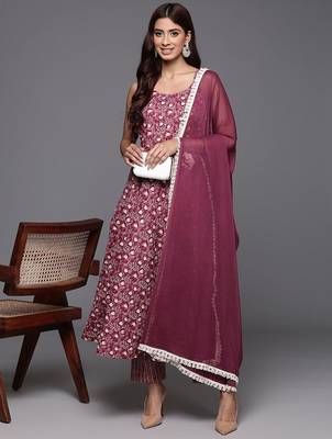 Floral Printed Pure Cotton Anarkali Kurta with Trousers & Dupatta 8