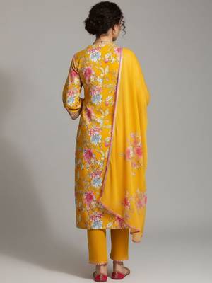 Women Ethnic Motifs Printed Regular Beads and Stones Kurta with Trousers & With Dupatta 2