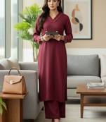 Women Regular Thread Work Silk Crepe Kurta with Trousers