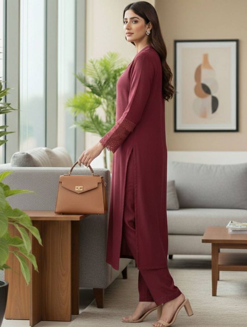 Women Regular Thread Work Silk Crepe Kurta with Trousers