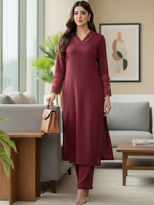 Women Regular Thread Work Silk Crepe Kurta with Trousers 5