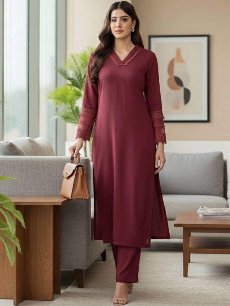 Women Regular Thread Work Silk Crepe Kurta with Trousers