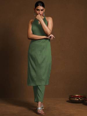 Women Striped Regular Sequinned Kurta with Trousers 1