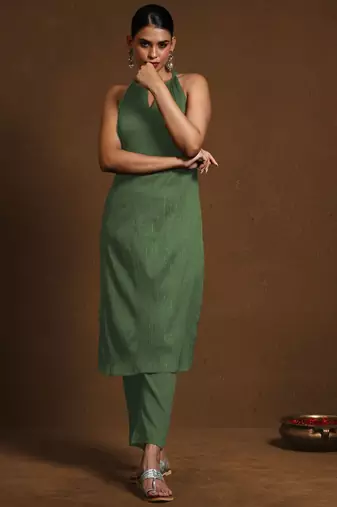 Women Striped Regular Sequinned Kurta with Trousers