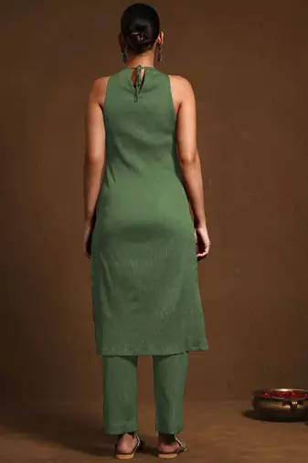 Women Striped Regular Sequinned Kurta with Trousers