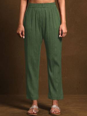 Women Striped Regular Sequinned Kurta with Trousers 7