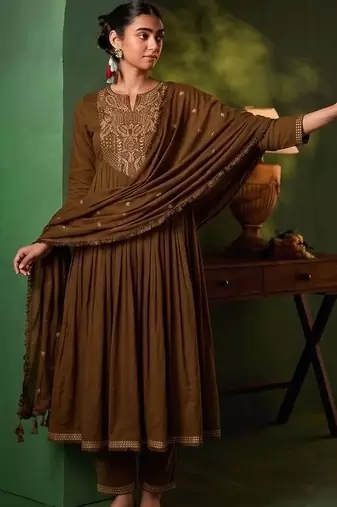 Women Ethnic Motifs Embroidered Empire Thread Work Kurta with Pyjamas & With Dupatta
