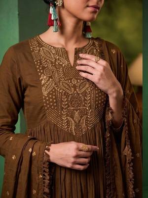 Women Ethnic Motifs Embroidered Empire Thread Work Kurta with Pyjamas & With Dupatta 2