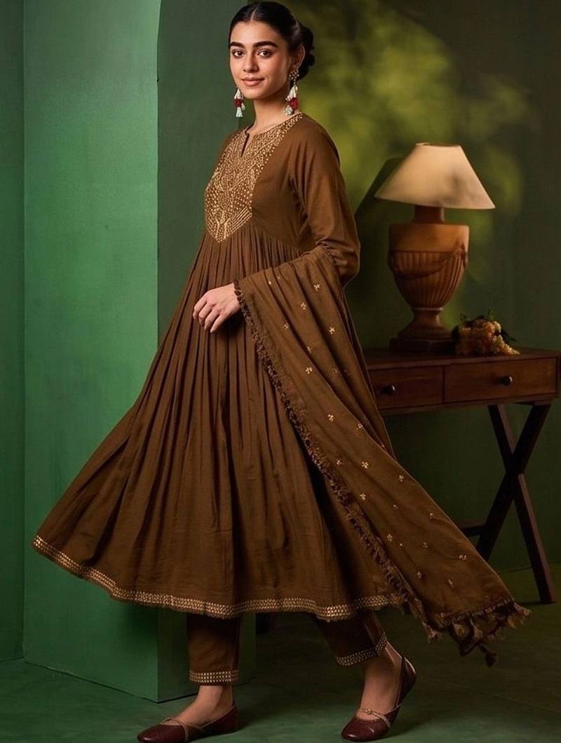 Women Ethnic Motifs Embroidered Empire Thread Work Kurta with Pyjamas & With Dupatta