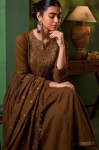 Women Ethnic Motifs Embroidered Empire Thread Work Kurta with Pyjamas & With Dupatta