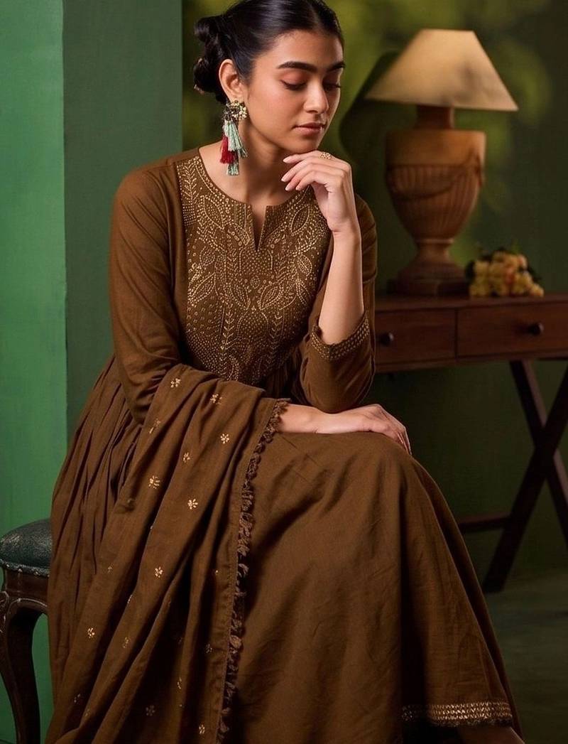 Women Ethnic Motifs Embroidered Empire Thread Work Kurta with Pyjamas & With Dupatta