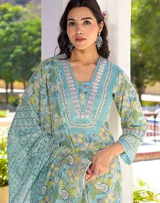 Floral Printed Regular Mirror Work Pure Cotton Kurta With Trouser & Dupatta 2