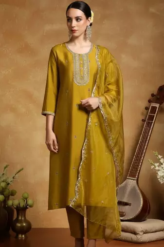 Women Ethnic Motifs Embroidered Regular Thread Work Kurta with Trousers & With Dupatta
