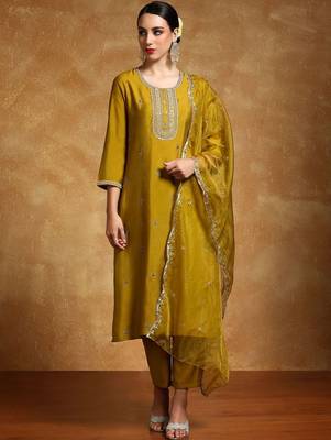 Women Ethnic Motifs Embroidered Regular Thread Work Kurta with Trousers & With Dupatta 1