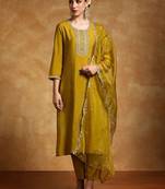 Women Ethnic Motifs Embroidered Regular Thread Work Kurta with Trousers & With Dupatta