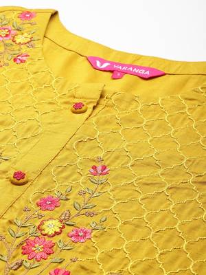 Floral Embroidered Thread Work Kurta With Trousers & Dupatta 3