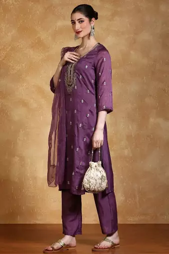 Women Floral Embroidered Kurta with Trousers & Dupatta