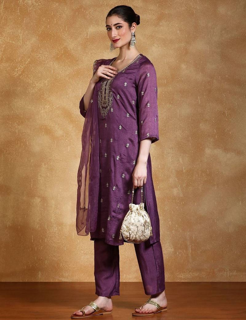 Women Floral Embroidered Kurta with Trousers & Dupatta