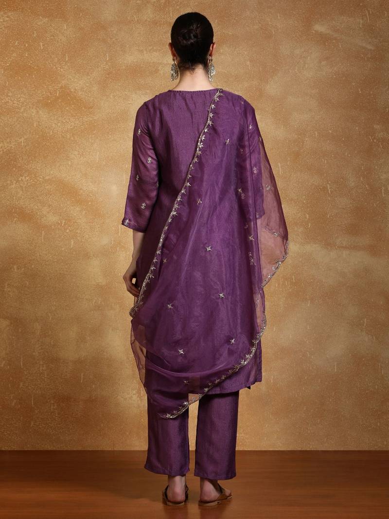 Women Floral Embroidered Kurta with Trousers & Dupatta