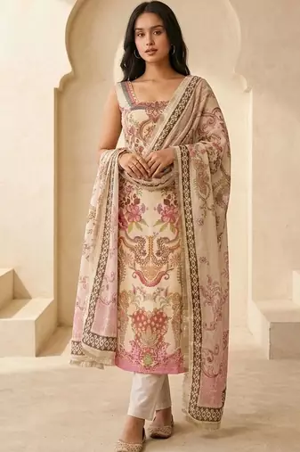 Women Floral Printed Regular Kurta with Trousers & With Dupatta