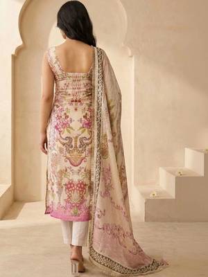 Women Floral Printed Regular Kurta with Trousers & With Dupatta 2