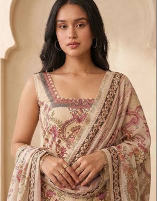 Women Floral Printed Regular Kurta with Trousers & With Dupatta 7