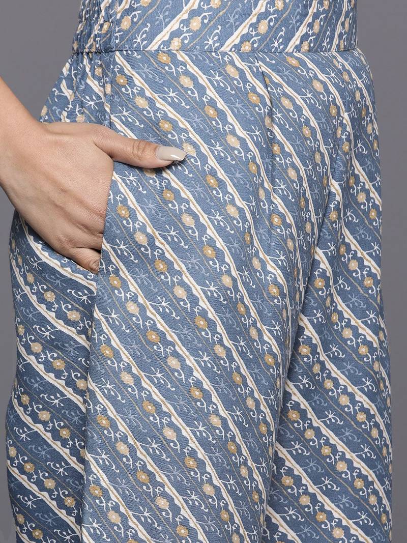 Geometric Printed Thread Work Kurta with Trousers & Dupatta