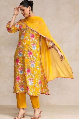 Women Floral Printed Regular Thread Work Kurta with Trousers & With Dupatta