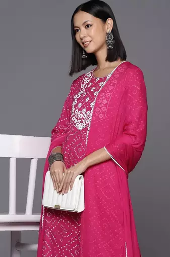 Women Floral Yoke Design Regular Thread Work Cotton Kurta with Trousers & Dupatta