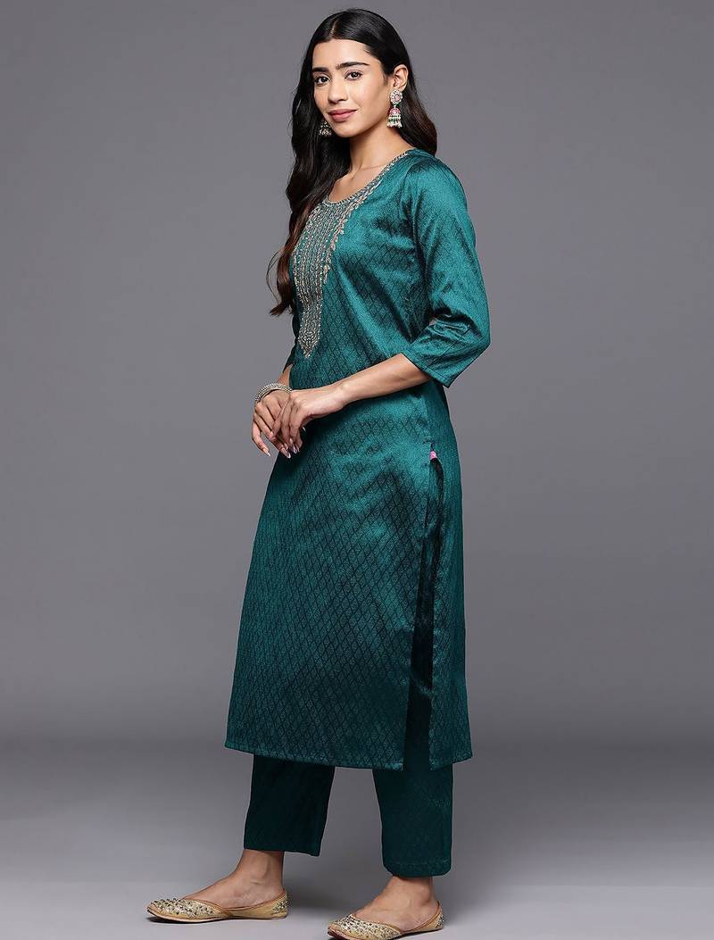 Ethnic Motifs Embroidered Straight Kurta with Trousers & With Dupatta