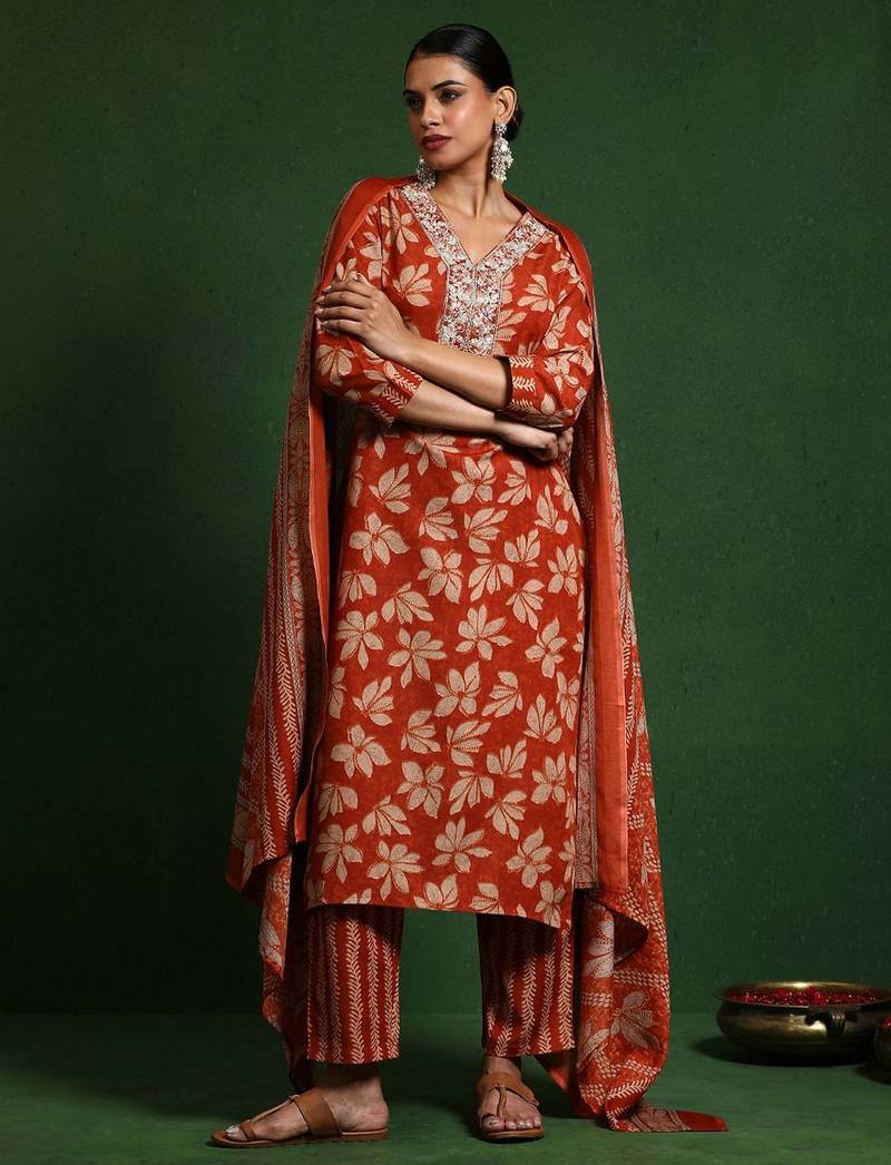 Floral Printed V-Neck Straight Kurta With Trousers And Dupatta