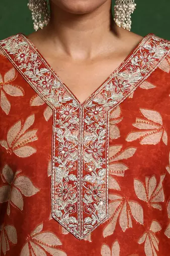 Floral Printed V-Neck Straight Kurta With Trousers And Dupatta